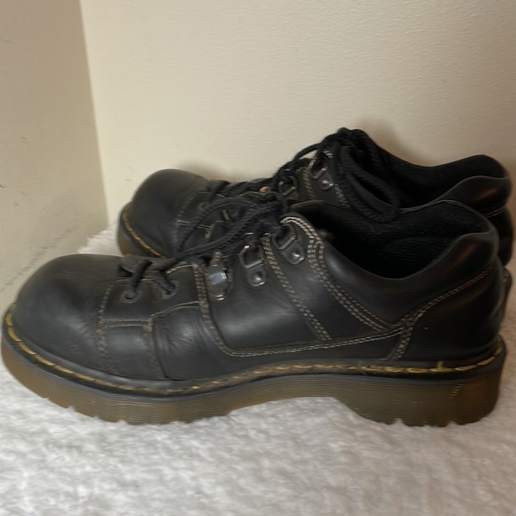 DR.MARTENS Size 10 - Picture 8 of 12